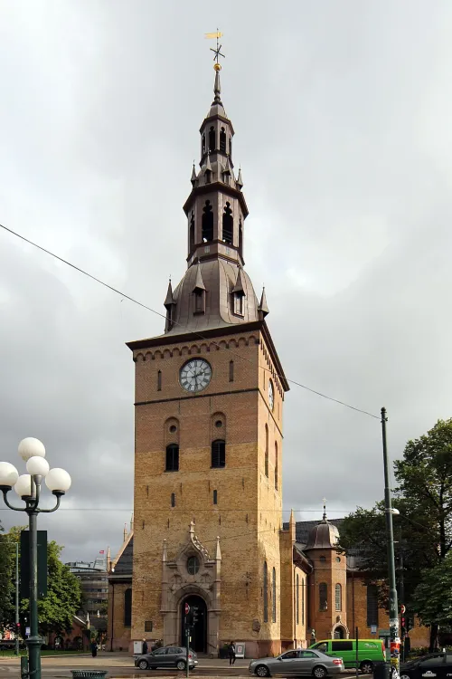 Oslo domkyrka (Oslo domkirke), stopp 9 på den självguidade promenadturen