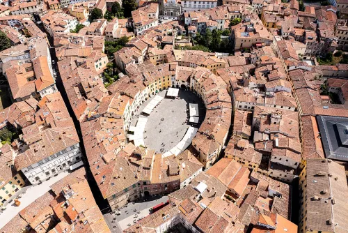 Piazza dell'Anfiteatro in Lucca, stop 8 on the self-guided walking tour