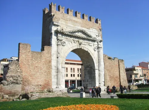 Arch of Augustus in Rimini, stop 1 on the self-guided walking tour