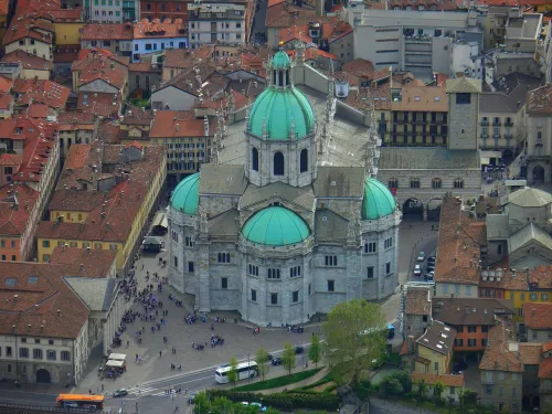 Como Cathedral, stop 7 on the self-guided walking tour