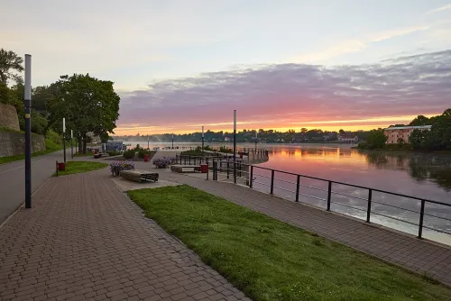 Narva River Promenade, stop 2 on the self-guided walking tour