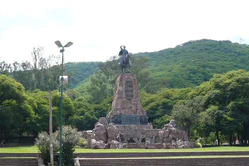 Monumento a Güemes i Salta, stop 3 på den selvguidede vandretur