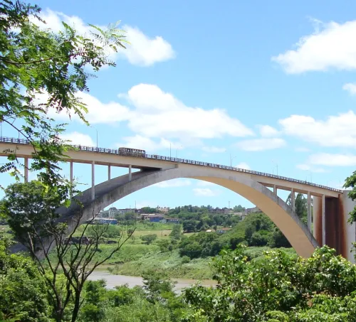 Puente Internacional de la Amistad i Ciudad del Este, stop 6 på den selvguidede vandretur