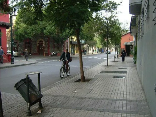 barrio-lastarria，位于 圣地亚哥，自助步行游的第 4 个景点