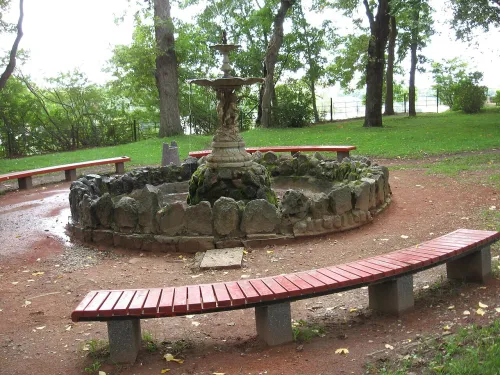 Pimeaed (Dark Garden) in Narva, stop 7 on the self-guided walking tour