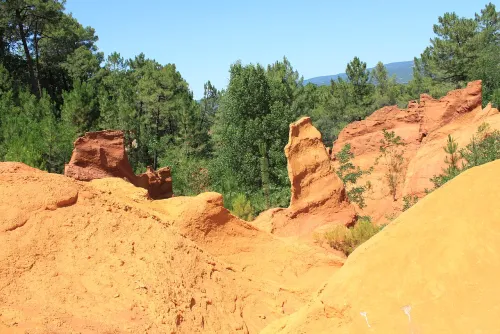 Sentier des Ocres in Roussillon, stop 4 on the self-guided walking tour
