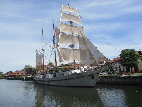 Meridianas in Klaipeda, stop 6 on the self-guided walking tour