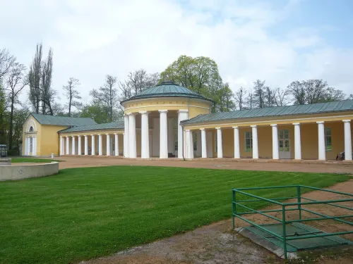 Main Colonnade in Marianske Lazne, stop 1 on the self-guided walking tour