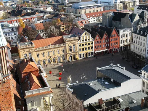 Marktplatz in Schwerin, stop 8 on the self-guided walking tour