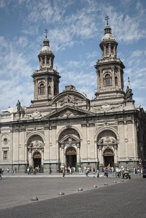 catedral-metropolitana-de-santiago，位于 圣地亚哥，自助步行游的第 10 个景点