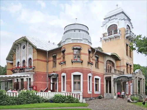 Ammende Villa in Parnu, stop 7 on the self-guided walking tour