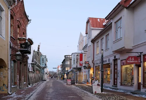Rüütli Street in Parnu, stop 4 on the self-guided walking tour