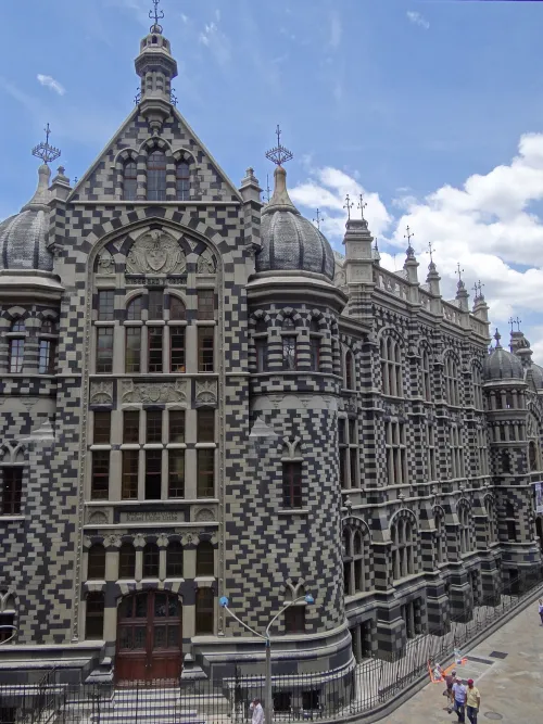 Palacio de la Cultura Rafael Uribe Uribe i Medellín, stop 4 på den selvguidede vandretur