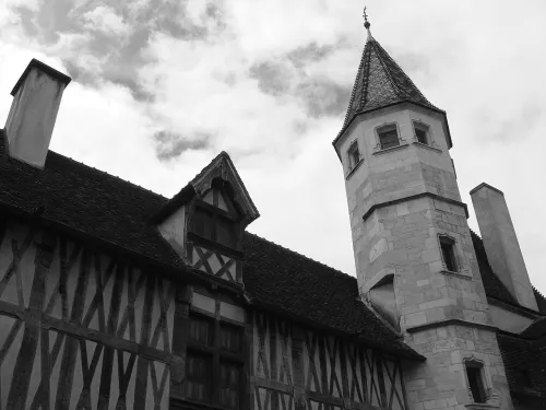 Hôtel de Saulx in Beaune, stop 7 on the self-guided walking tour