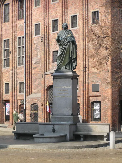 Copernicus Monument in Torun, stop 3 on the self-guided walking tour