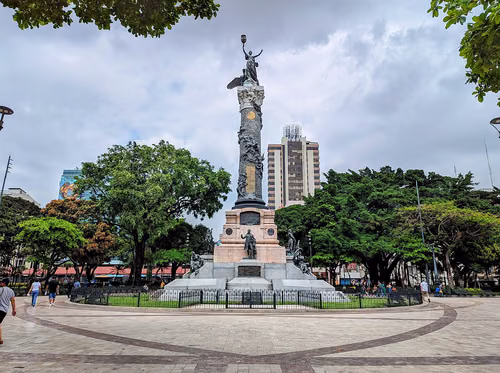 Parque Centenario a Guayaquil, tappa 2 della visita a piedi autoguidata