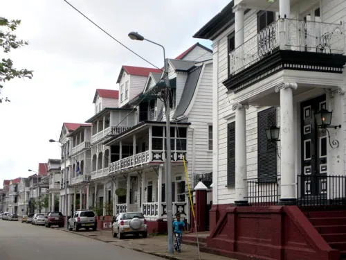 Waterkant in Paramaribo, Station 8 auf dem selbstgeführten Stadtrundgang