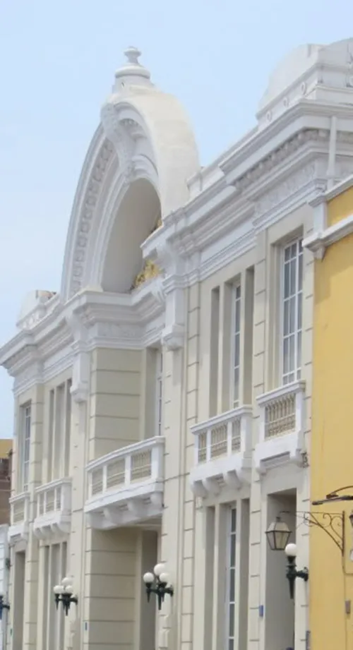 Teatro Municipal de Trujillo in Trujillo, Station 5 auf dem Stadtrundgang auf eigene Faust