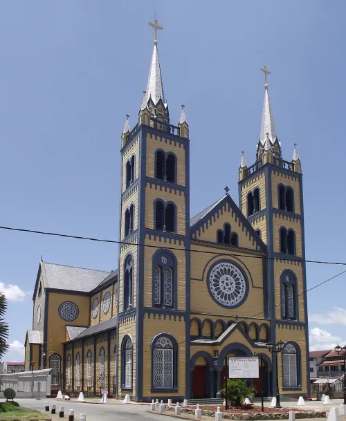 St. Peter and Paul Cathedral in Paramaribo, Station 4 auf dem selbstgeführten Stadtrundgang