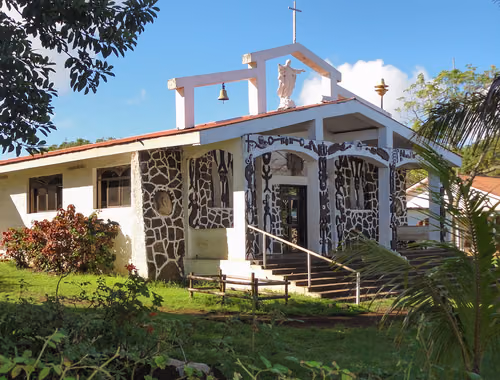 Iglesia de la Santa Cruz in Hanga Roa, Station 3 auf dem Stadtrundgang auf eigene Faust