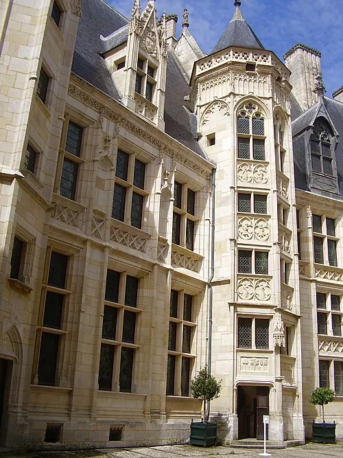 Palais Jacques-Coeur