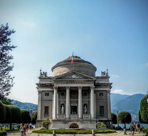 Tempio Voltiano in Como, stop 5 on the self-guided walking tour