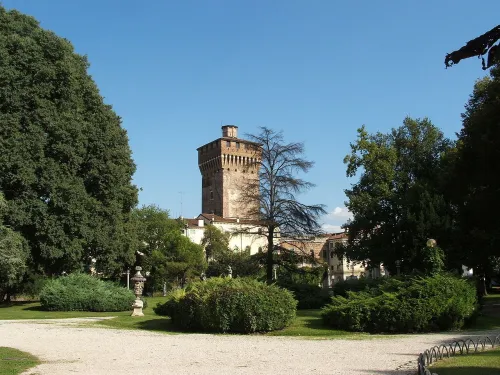 Giardino Salvi in Vicenza, stop 1 on the self-guided walking tour