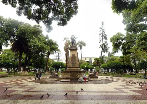 Plaza 25 de Mayo in Sucre, Station 1 auf dem selbstgeführten Stadtrundgang