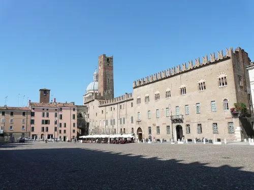 Piazza Sordello in Mantua, stop 1 on the self-guided walking tour