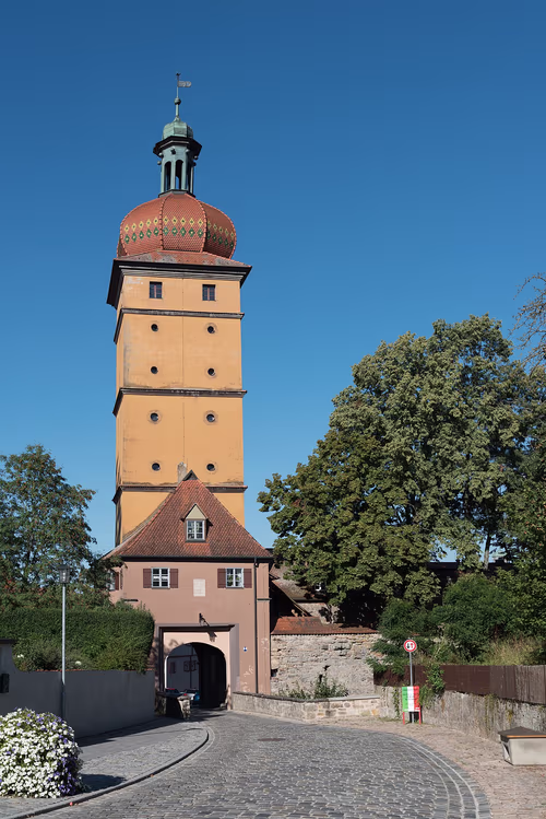 Segringer Tor in Dinkelsbühl, stop 7 on the self-guided walking tour