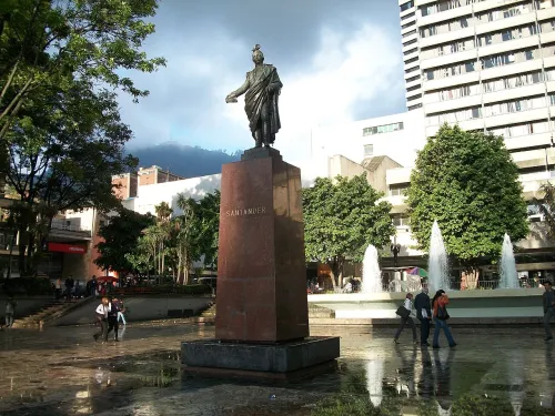 Parque Santander a Bogotà, tappa 7 della visita a piedi autoguidata