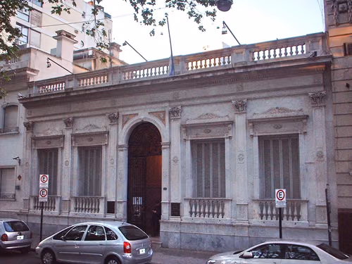 Museo Municipal de Arte Decorativo Firma y Odilo Estévez en Rosario, parada 7 de la visita a pie autoguiada