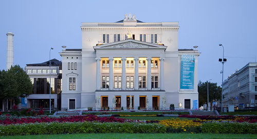 Latvian National Opera i Riga, stop 8 på den selvguidede vandretur