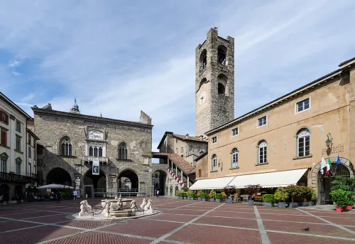 Piazza Vecchia in Bergamo, stop 5 on the self-guided walking tour