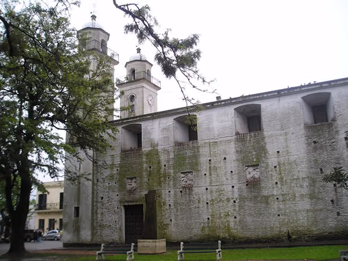 Basílica del Santísimo Sacramento i Colonia del Sacramento, stop 3 på den selvguidede vandretur