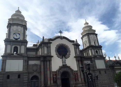 Catedral de Mérida à Mérida, Venezuela, étape 5 de la visite à pied autoguidée