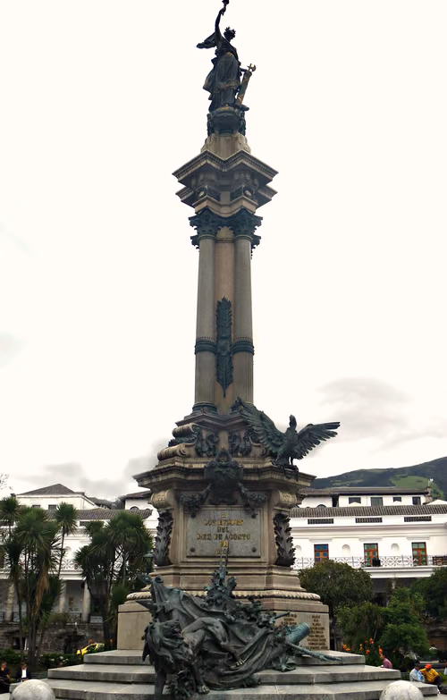Plaza de la Independencia (Monumento de la Independencia) in Quito, Station 2 auf dem Stadtrundgang auf eigene Faust