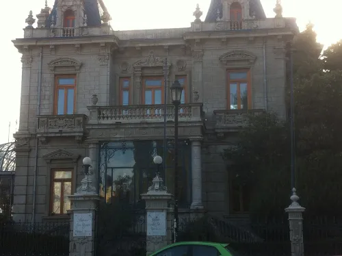 Museo Regional de Magallanes a Punta Arenas, tappa 5 della visita a piedi autoguidata
