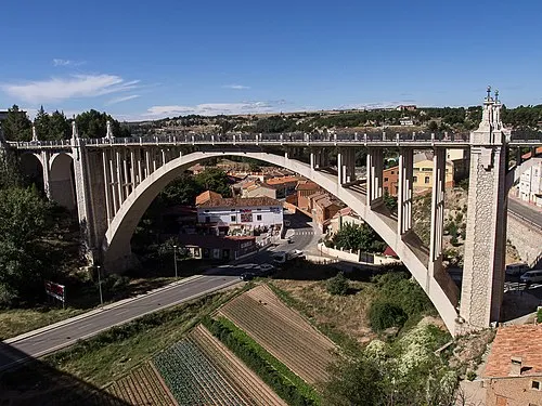 Viaducto de Fernando Hué