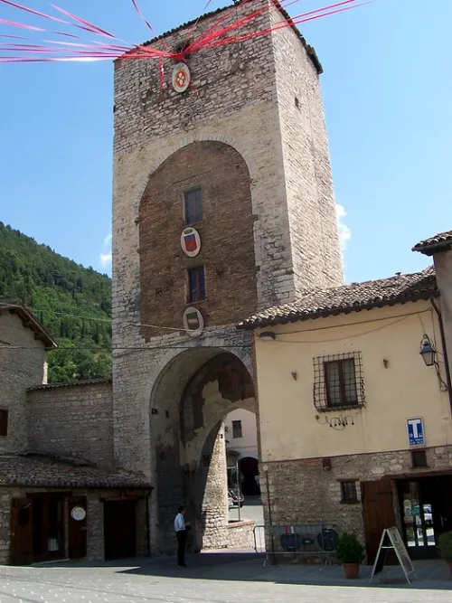 Porta Romana in Gubbio, stop 5 on the self-guided walking tour
