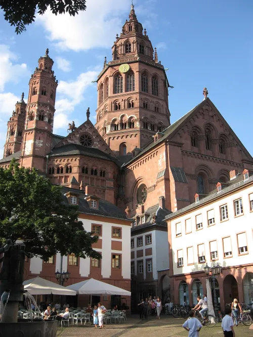 Mainzer Dom, stop 1 on the self-guided walking tour