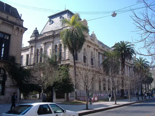 Paseo del Siglo en Rosario, parada 3 de la visita a pie autoguiada