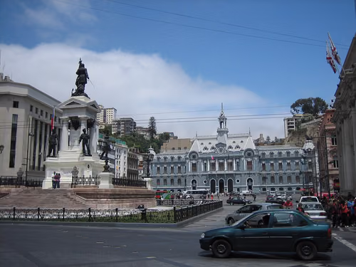 Plaza Sotomayor i Valparaíso, stop 1 på den selvguidede vandretur