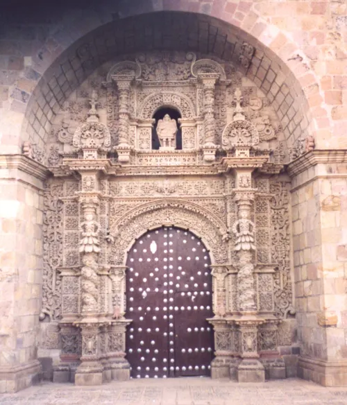 iglesia-de-san-lorenzo-de-carangas in Potosí, Station 5 auf dem Stadtrundgang auf eigene Faust