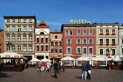 Old Town Market Square in Torun, stop 1 on the self-guided walking tour