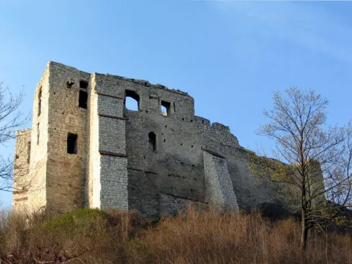 Castle Ruins in Kazimierz Dolny, stop 3 on the self-guided walking tour
