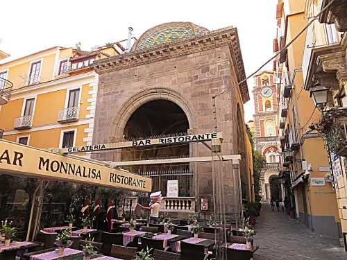 Sedile Dominova in Sorrento, stop 6 on the self-guided walking tour