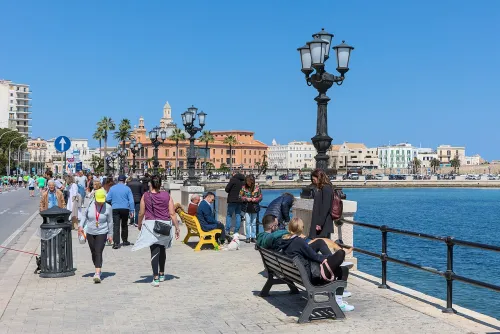 Lungomare Araldo di Crollalanza in Bari, stop 1 on the self-guided walking tour
