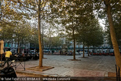 Place Carnot in Carcassonne, Station 1 auf dem selbstgeführten Stadtrundgang