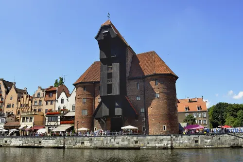 Crane (Zuraw) in Gdansk, stop 7 on the self-guided walking tour